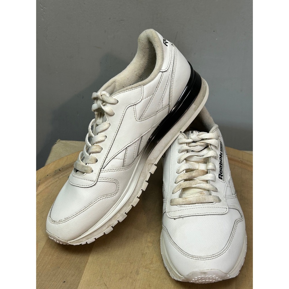 Reebok Classic Leather Legacy White Black Sneakers Mens 9 GZ5642 Dad Comfort